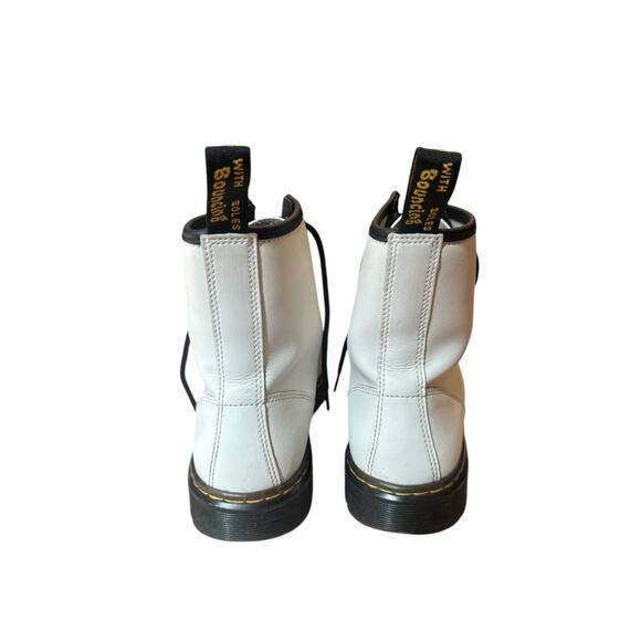 Dr. Martens White Leather Zevala Combat Boots – 7 M / 8 W, 8-Eyelet, Flat Sole - Picture 5 of 9